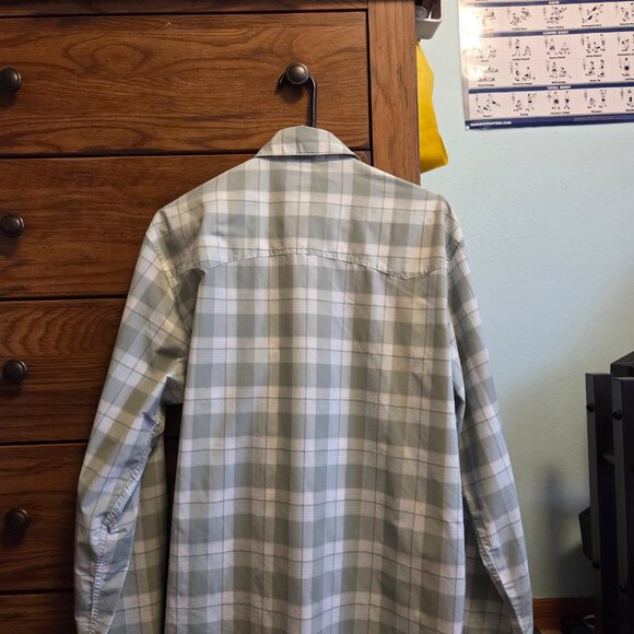 Patagonia Sun Stretch Shirt – Men’s Size Medium – Lightweight Fishing Shirt - Picture 5 of 5